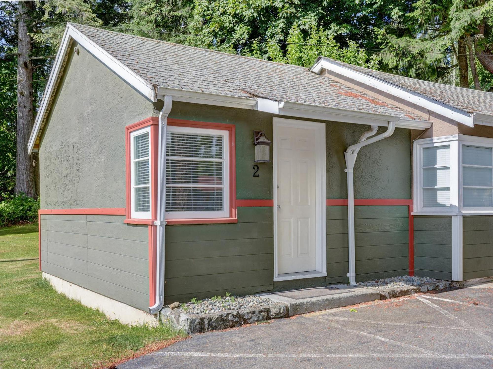 Malahat Bungalows Motel Exterior foto