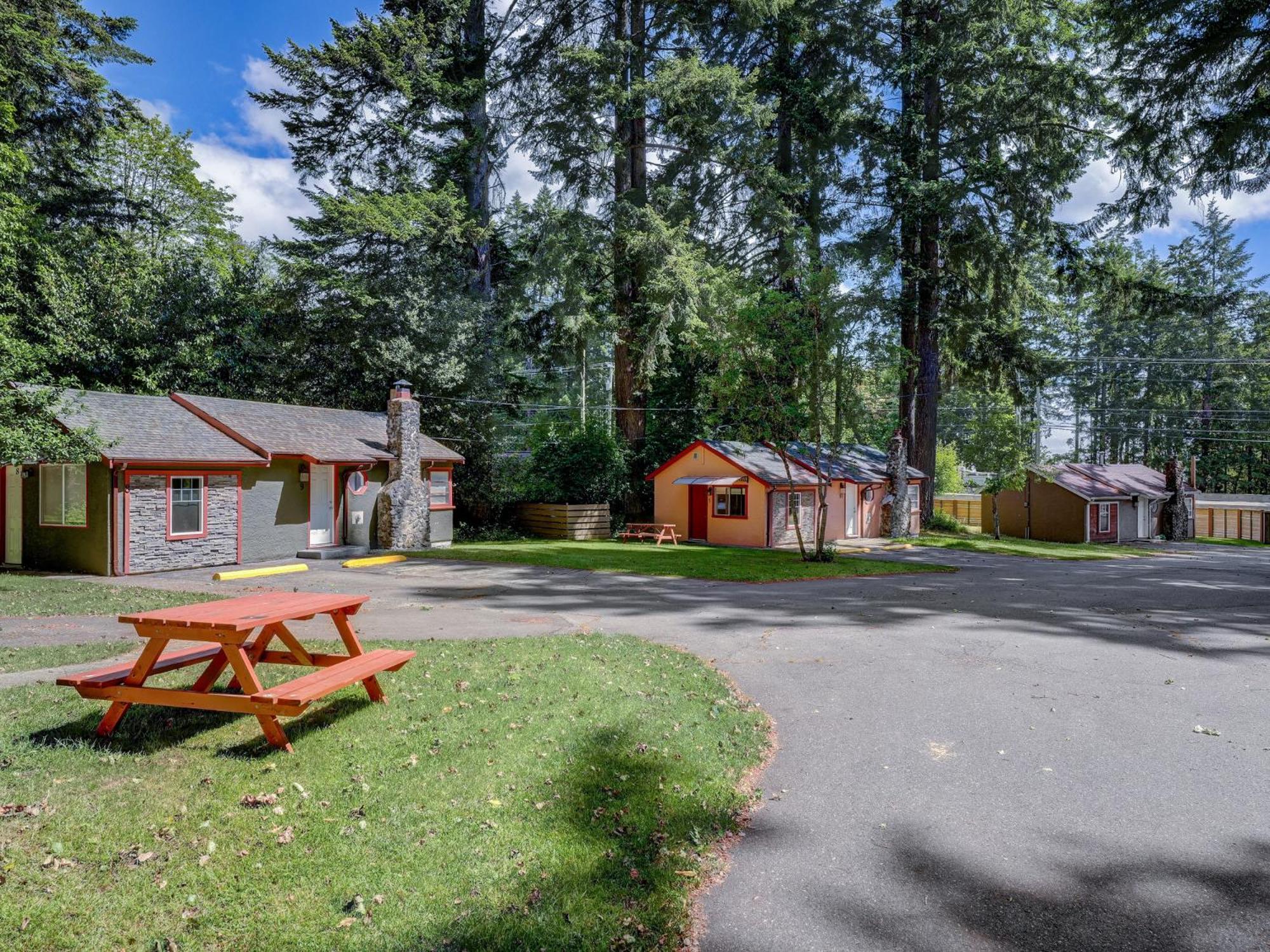 Malahat Bungalows Motel Exterior foto